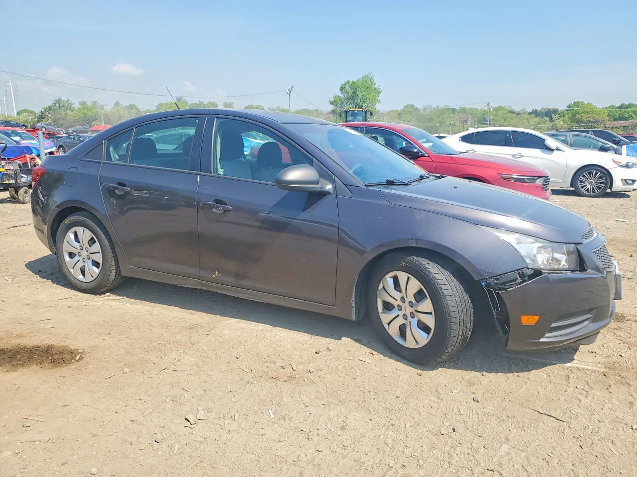 2014 Chevrolet Cruze Ls - Фото 4