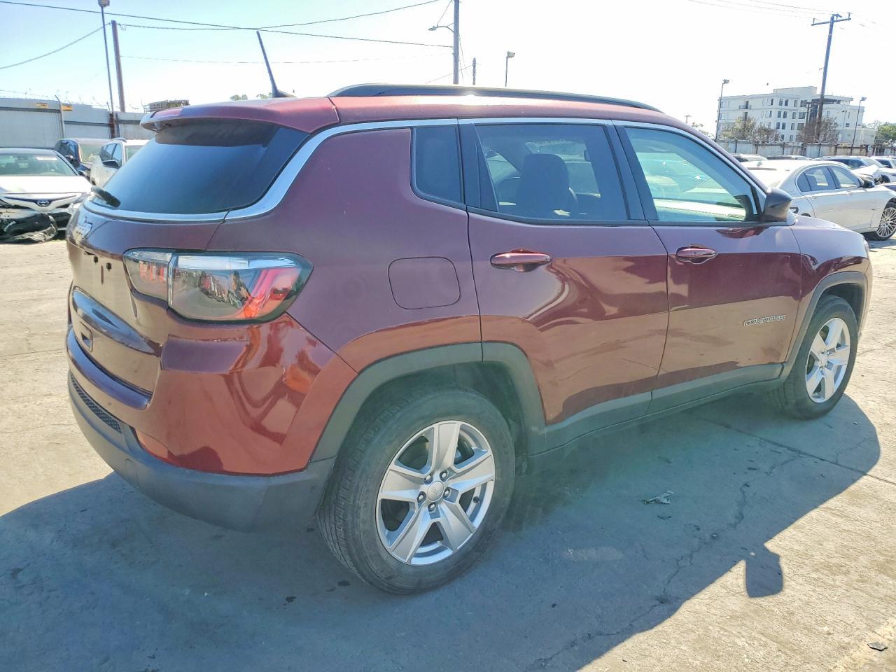 2022 Jeep Compass Latitude - Фото 3