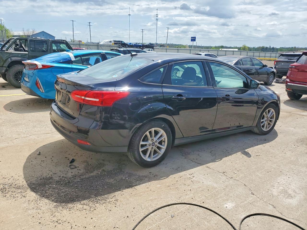 2017 Ford Focus Se - Фото 3