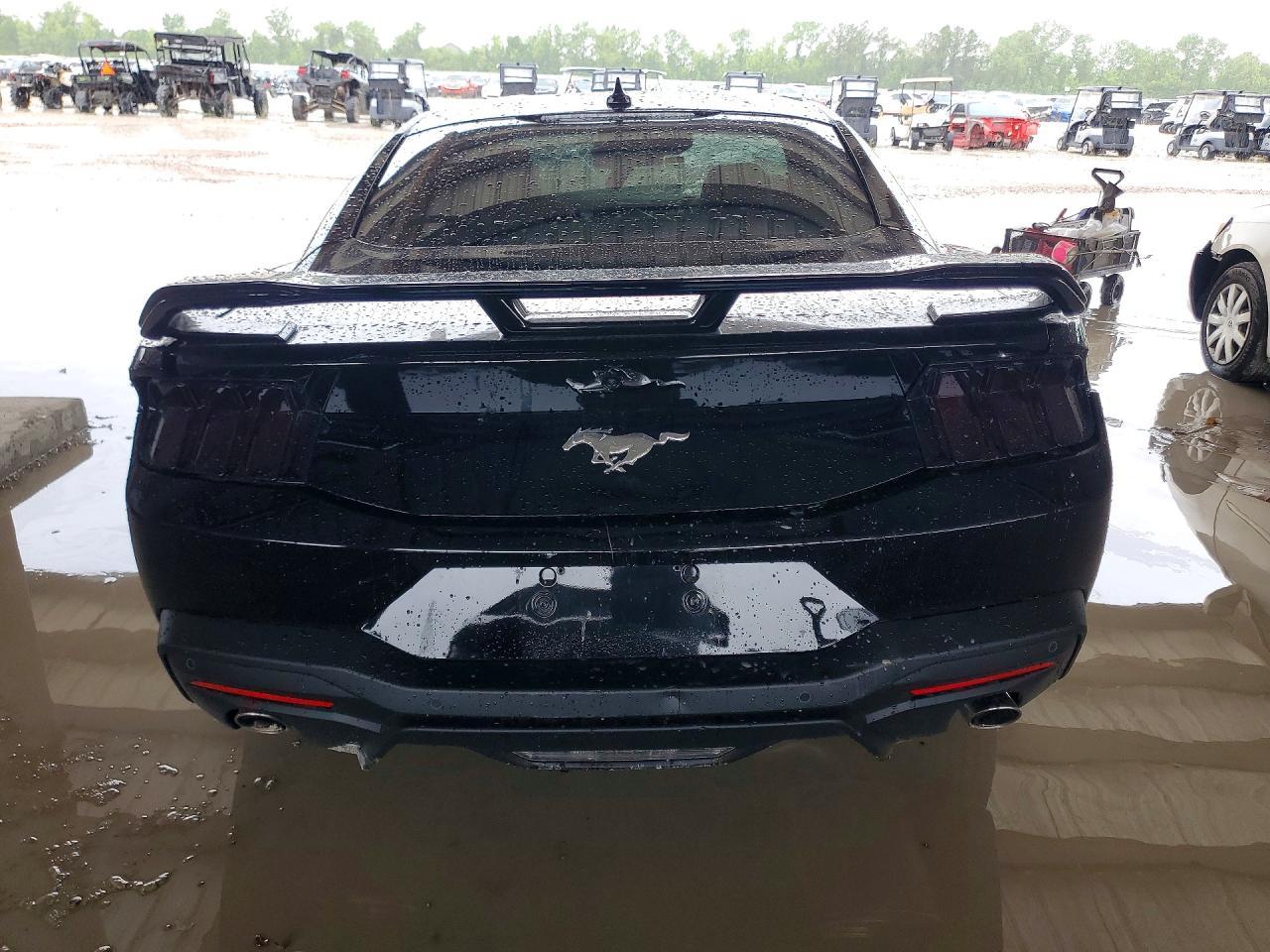 2025 Ford Mustang - Фото 6