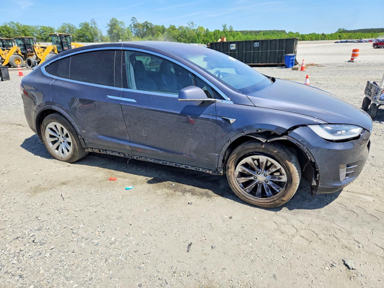 2018 Tesla Model X - Фото 4