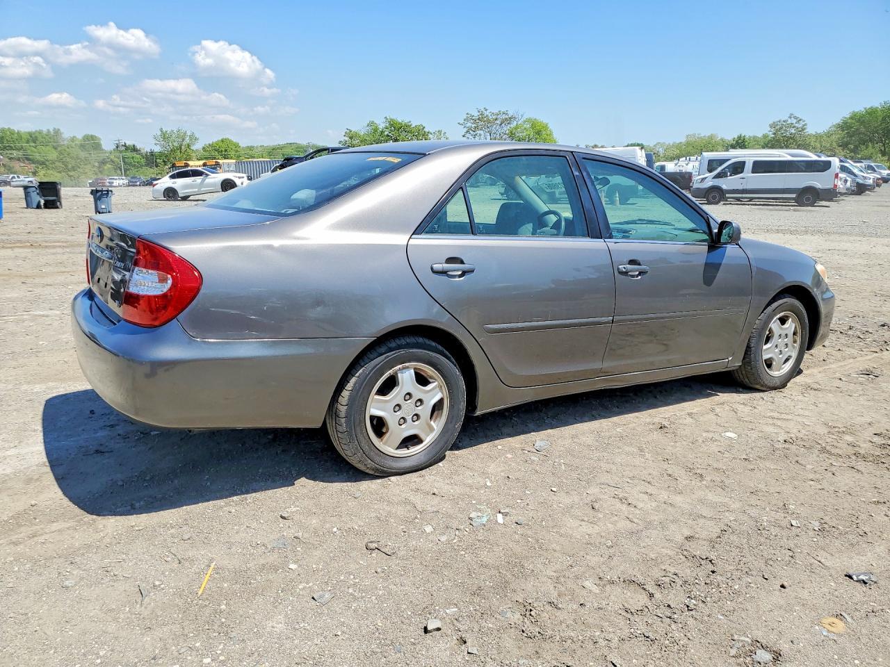 2003 Toyota Camry Le V6 - Фото 3