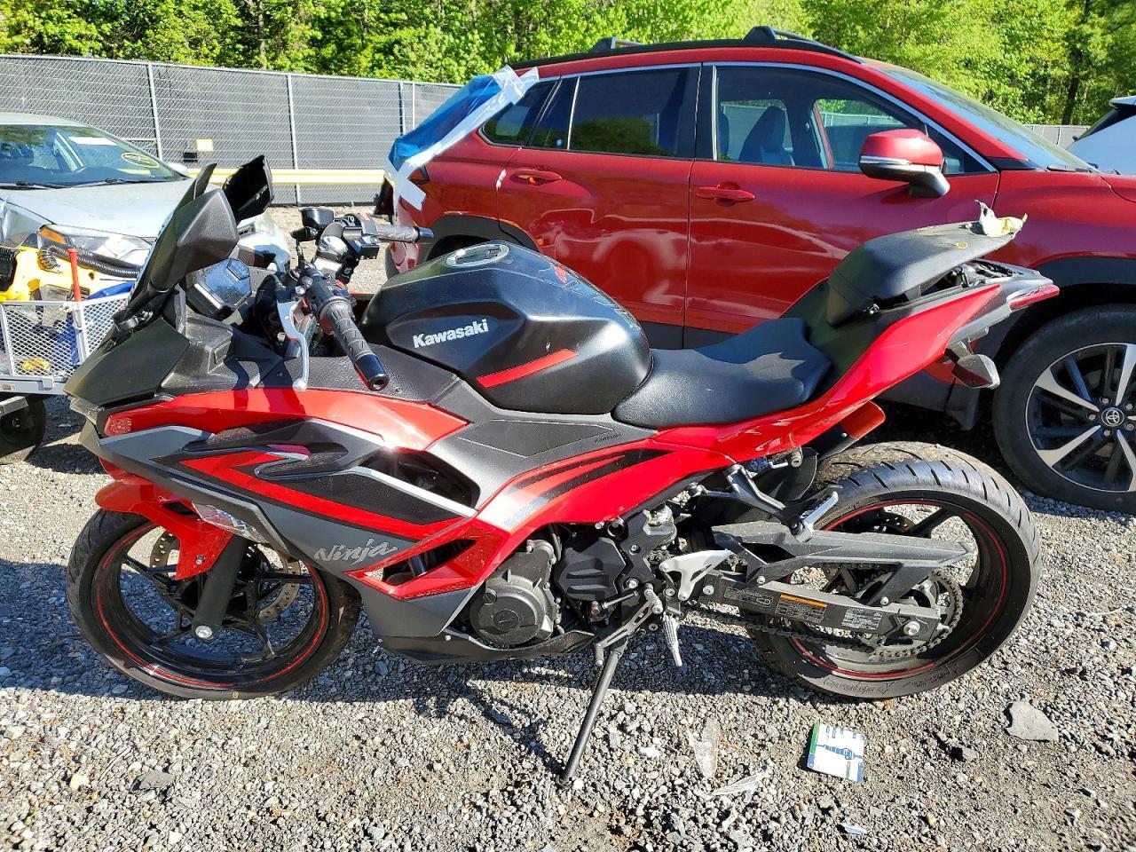 2025 Kawasaki Ex500 - Image 3