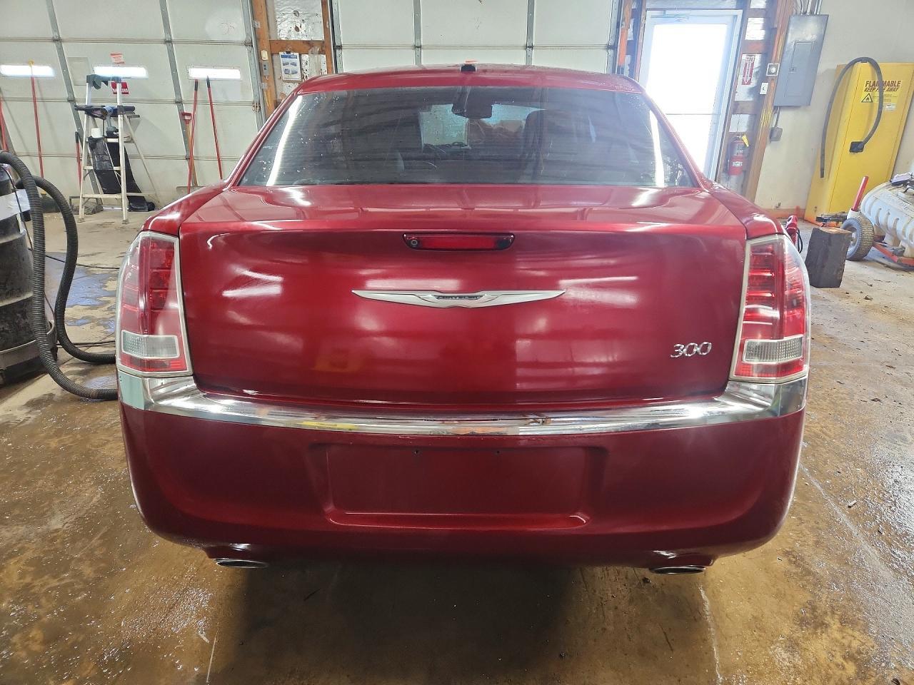 2013 Chrysler 300 - Фото 6