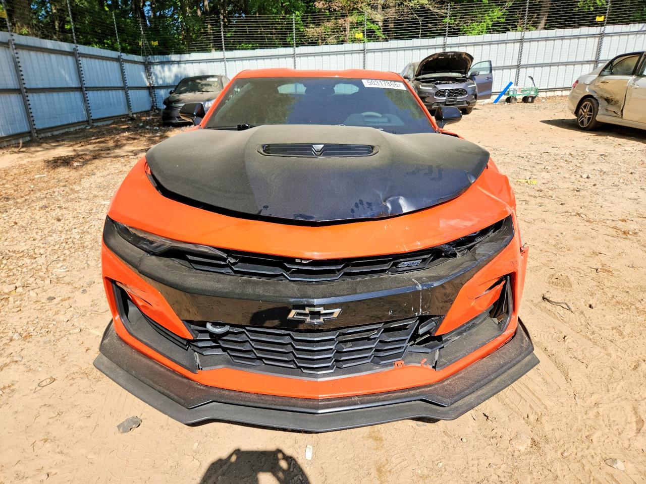 2019 Chevrolet Camaro - Image 5