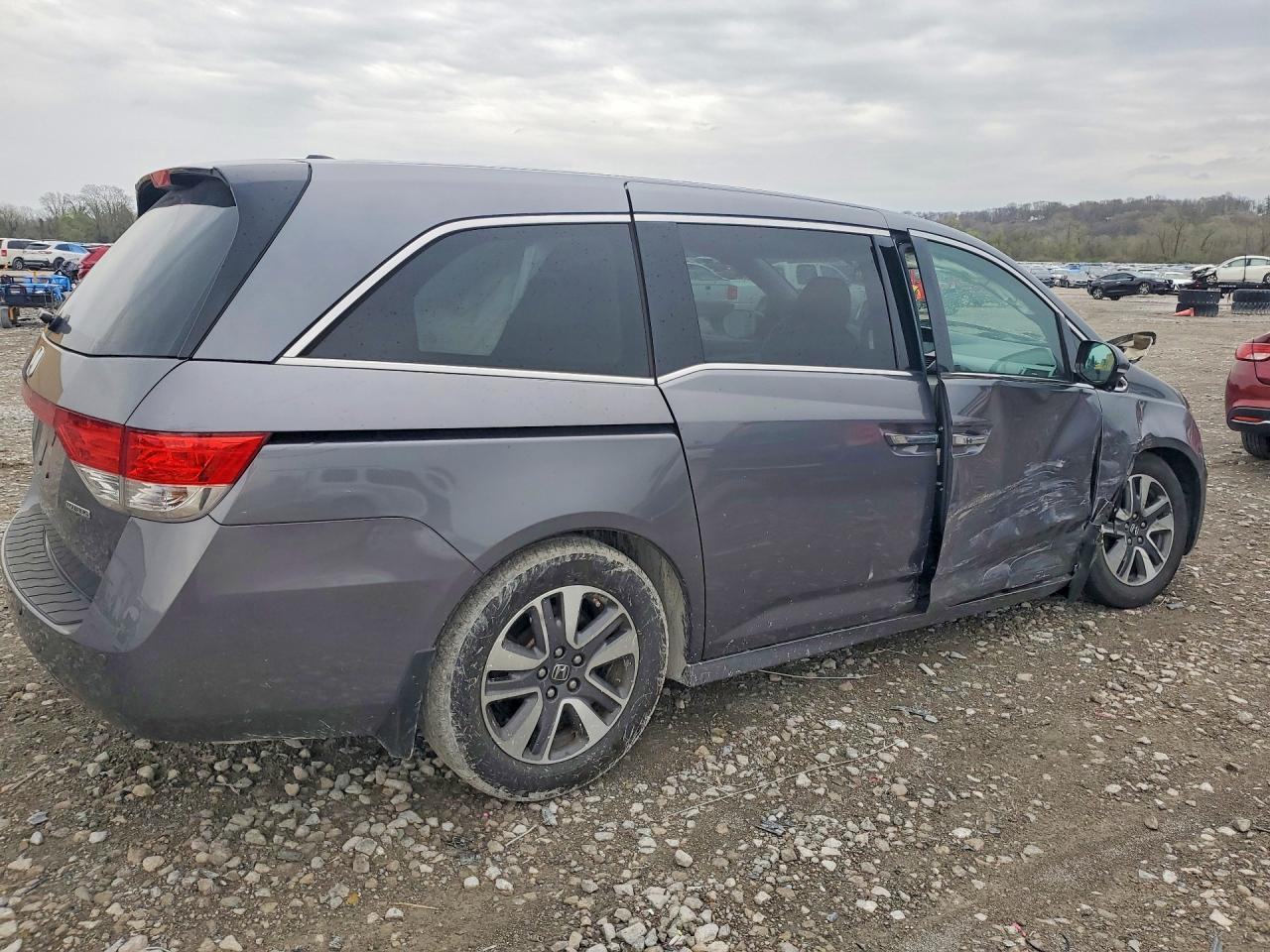 2014 Honda Odyssey Touring - Фото 3