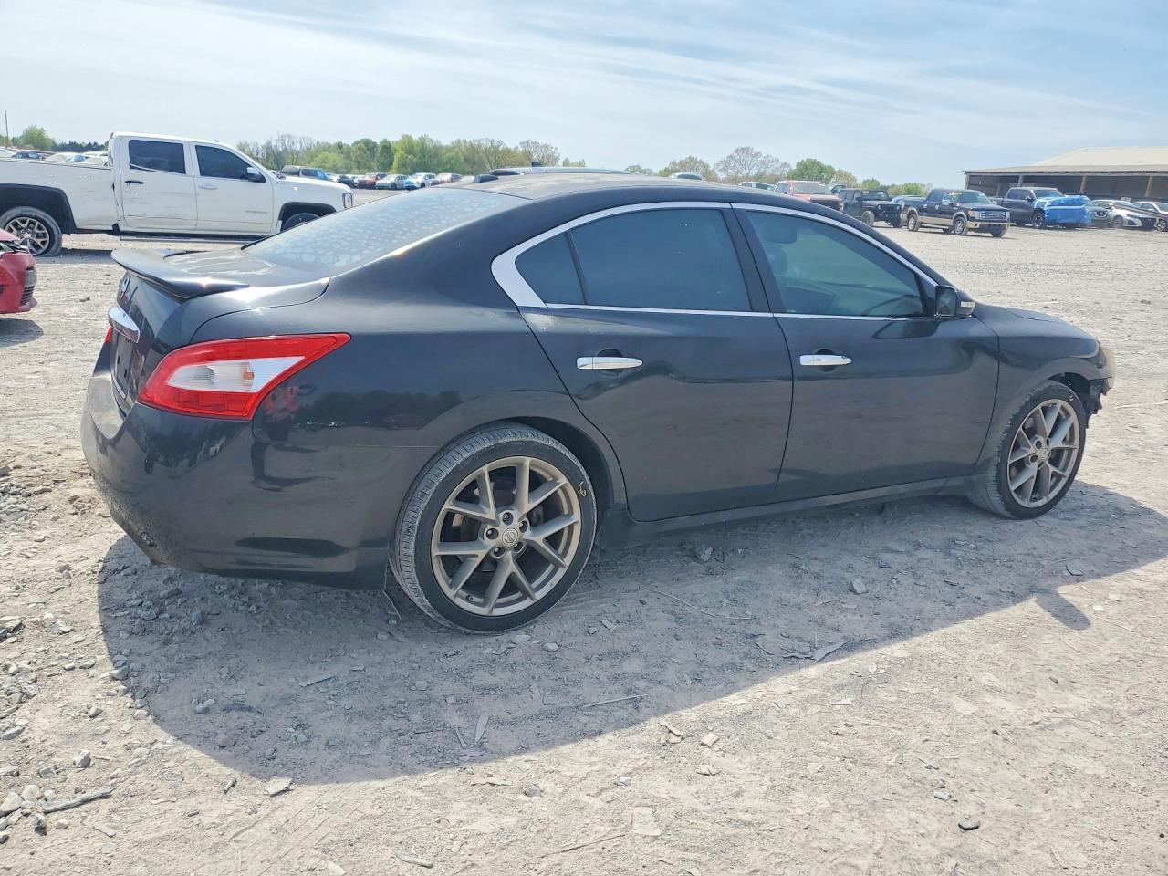 2011 Nissan Maxima 3.5 S - Image 3