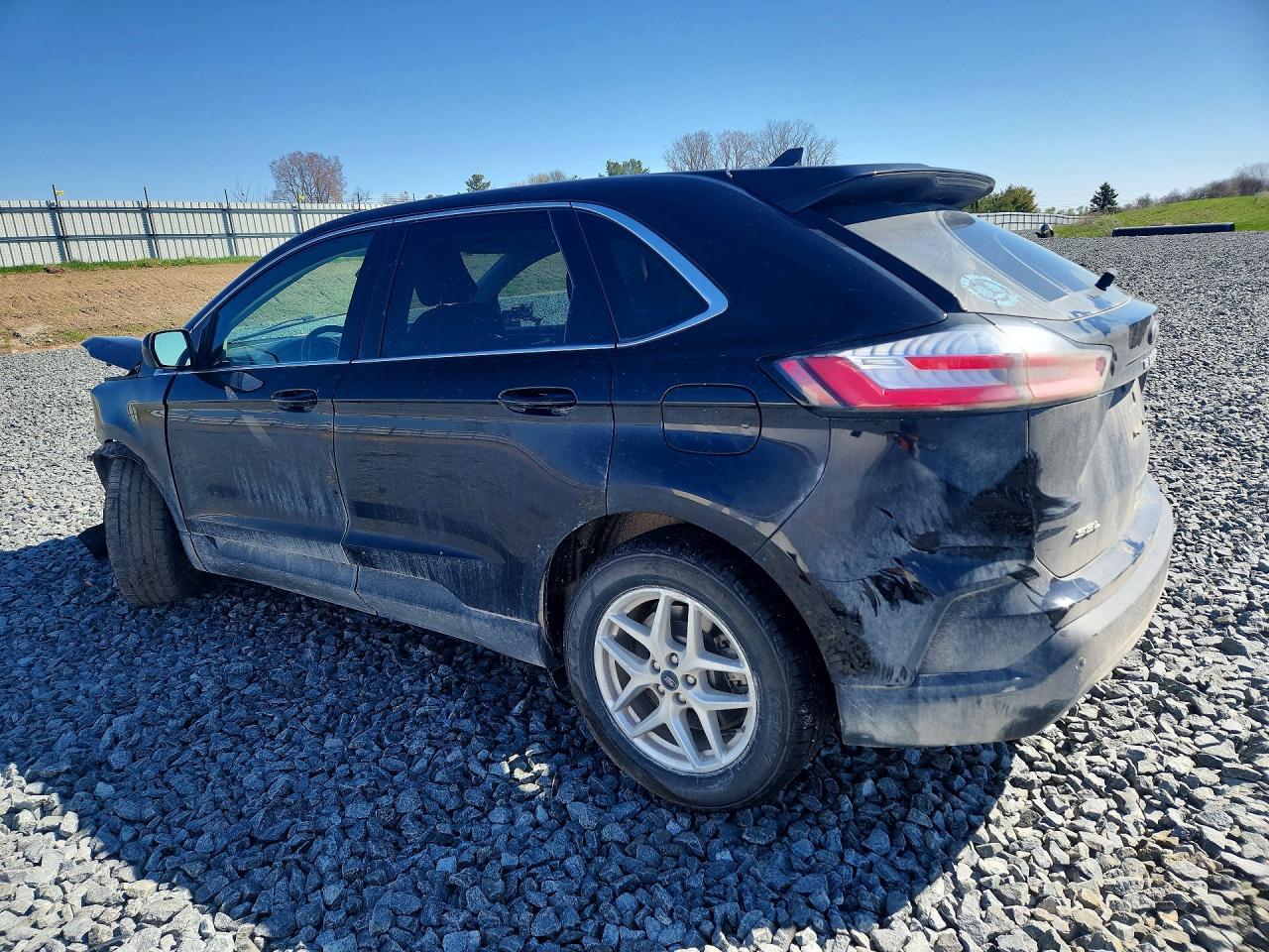 2023 Ford Edge Sel - Image 2