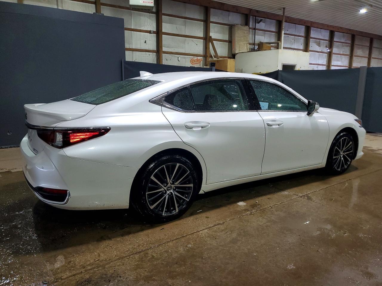 2024 Lexus Es 300H Base - Image 3