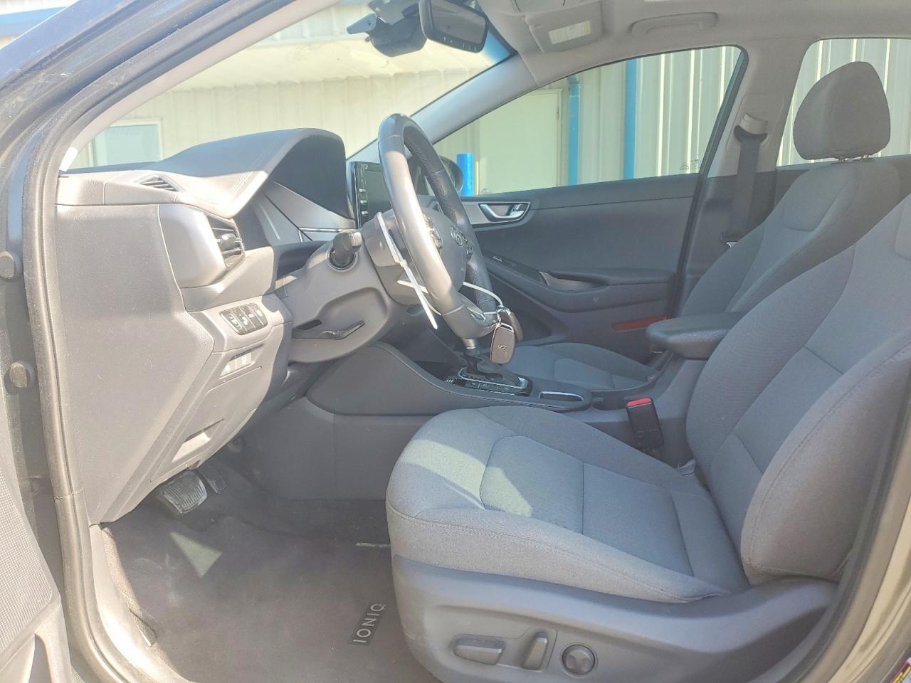2021 Hyundai Ioniq Hybrid Sel - Image 7