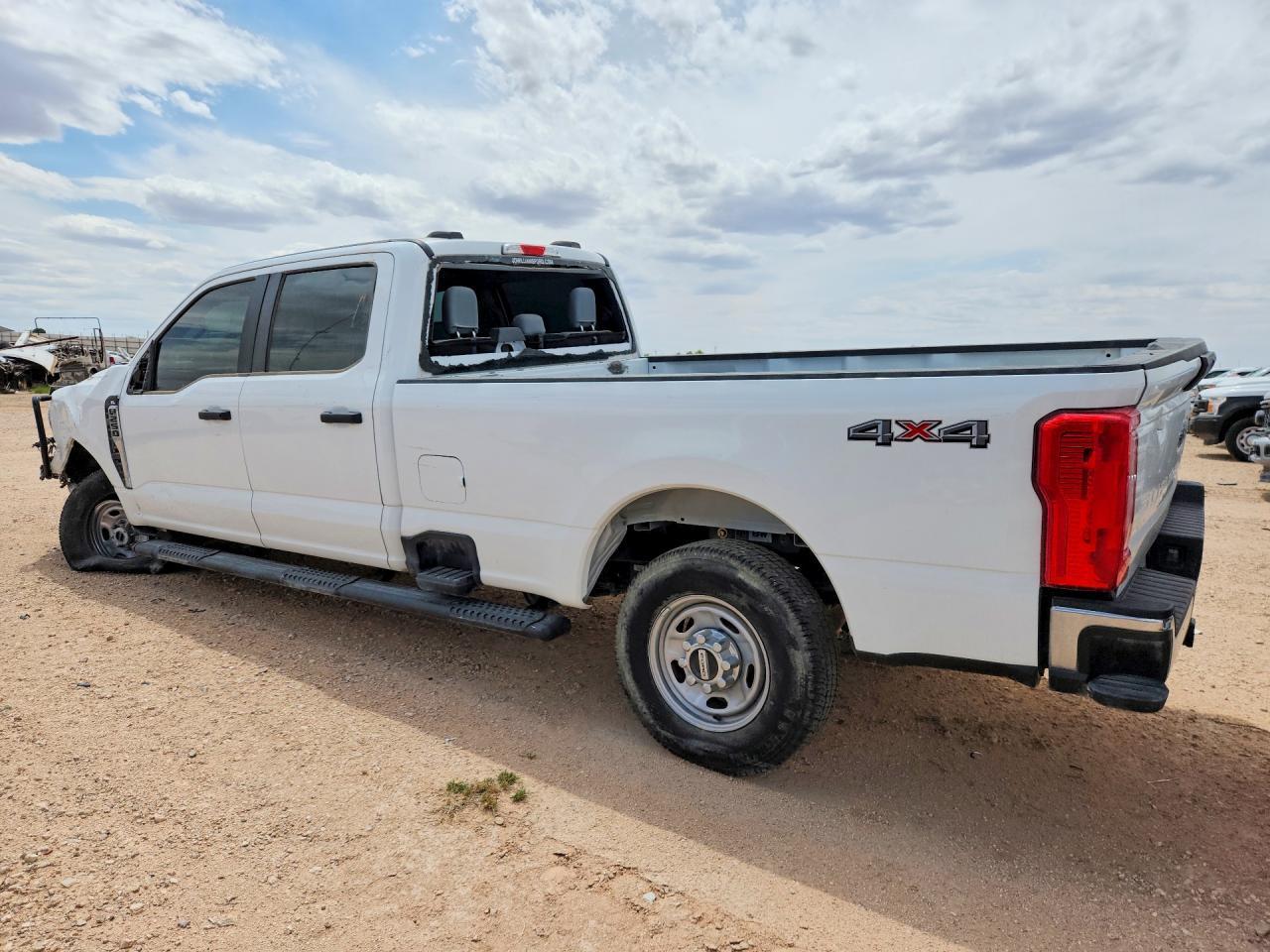 2024 Ford F250 Super Duty - Image 2