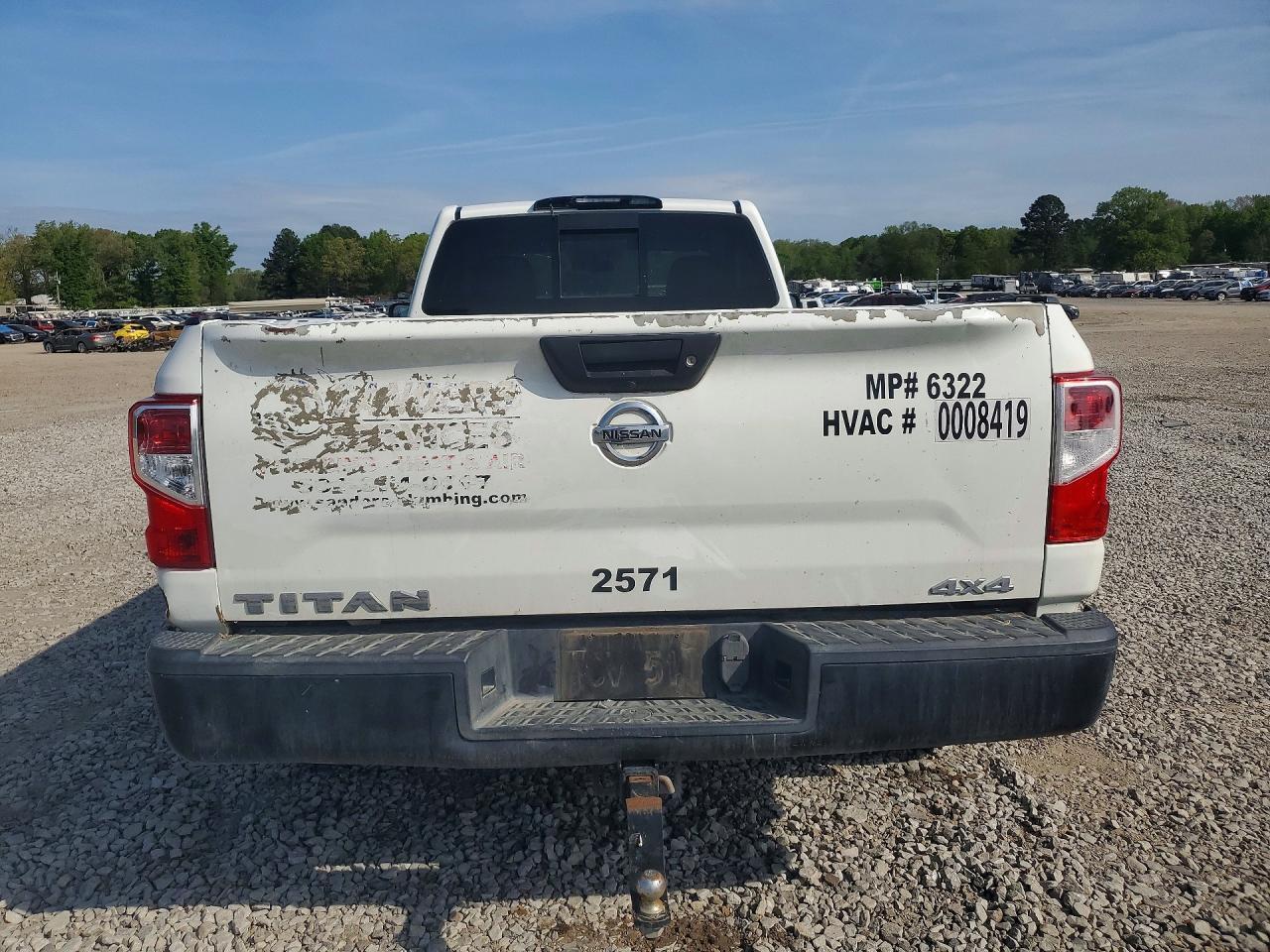 2018 Nissan Titan S - Фото 6