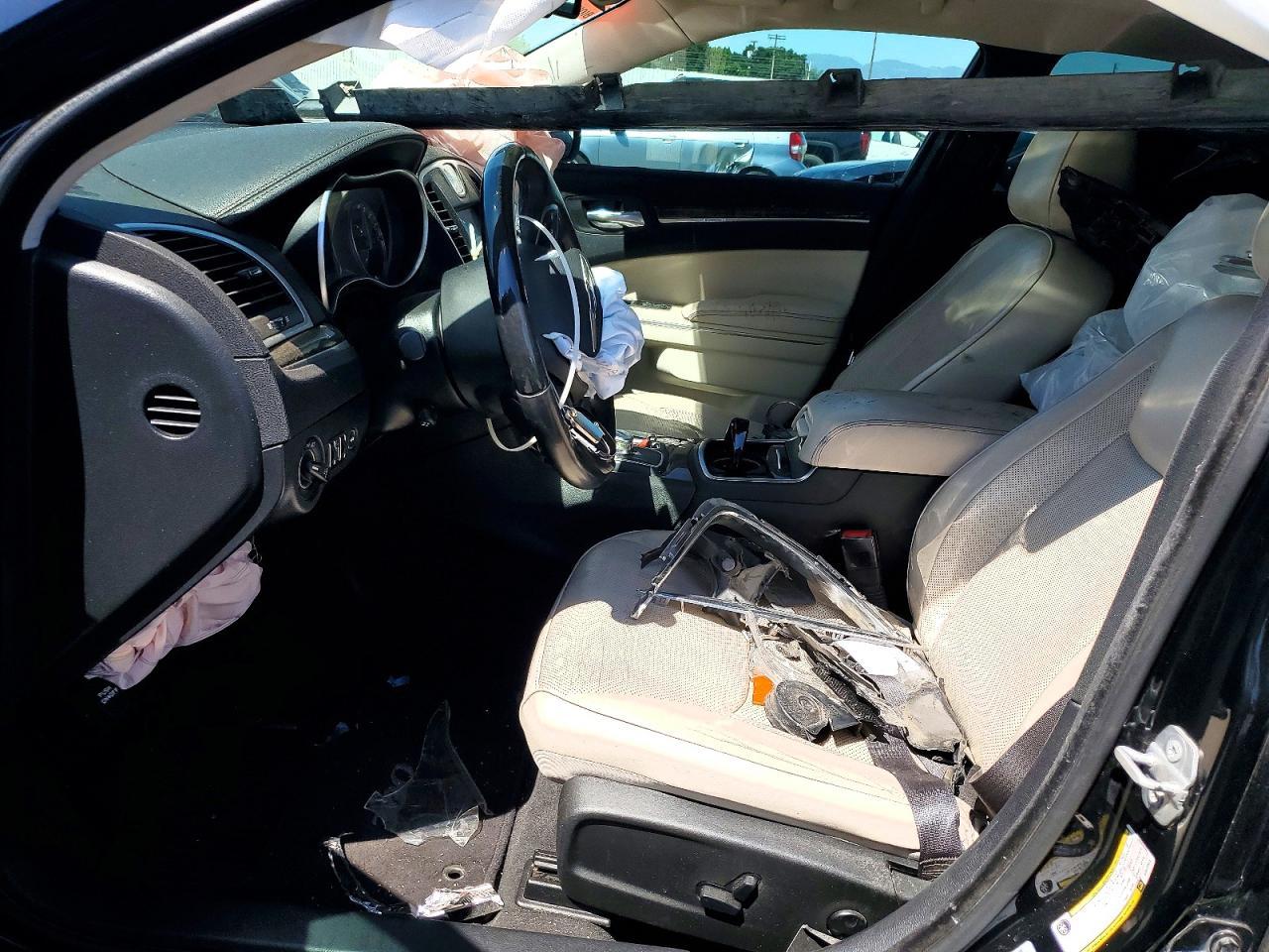 2016 Chrysler 300C - Фото 7