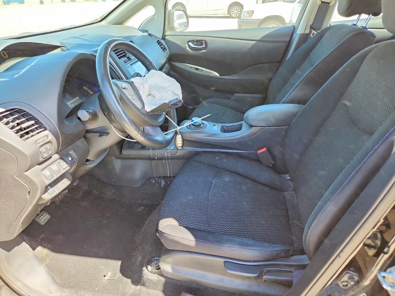 2014 Nissan Leaf S - Image 7