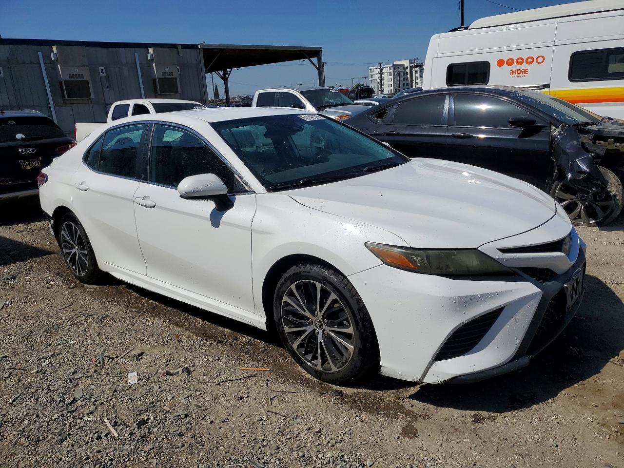 2020 Toyota Camry Se - Image 4