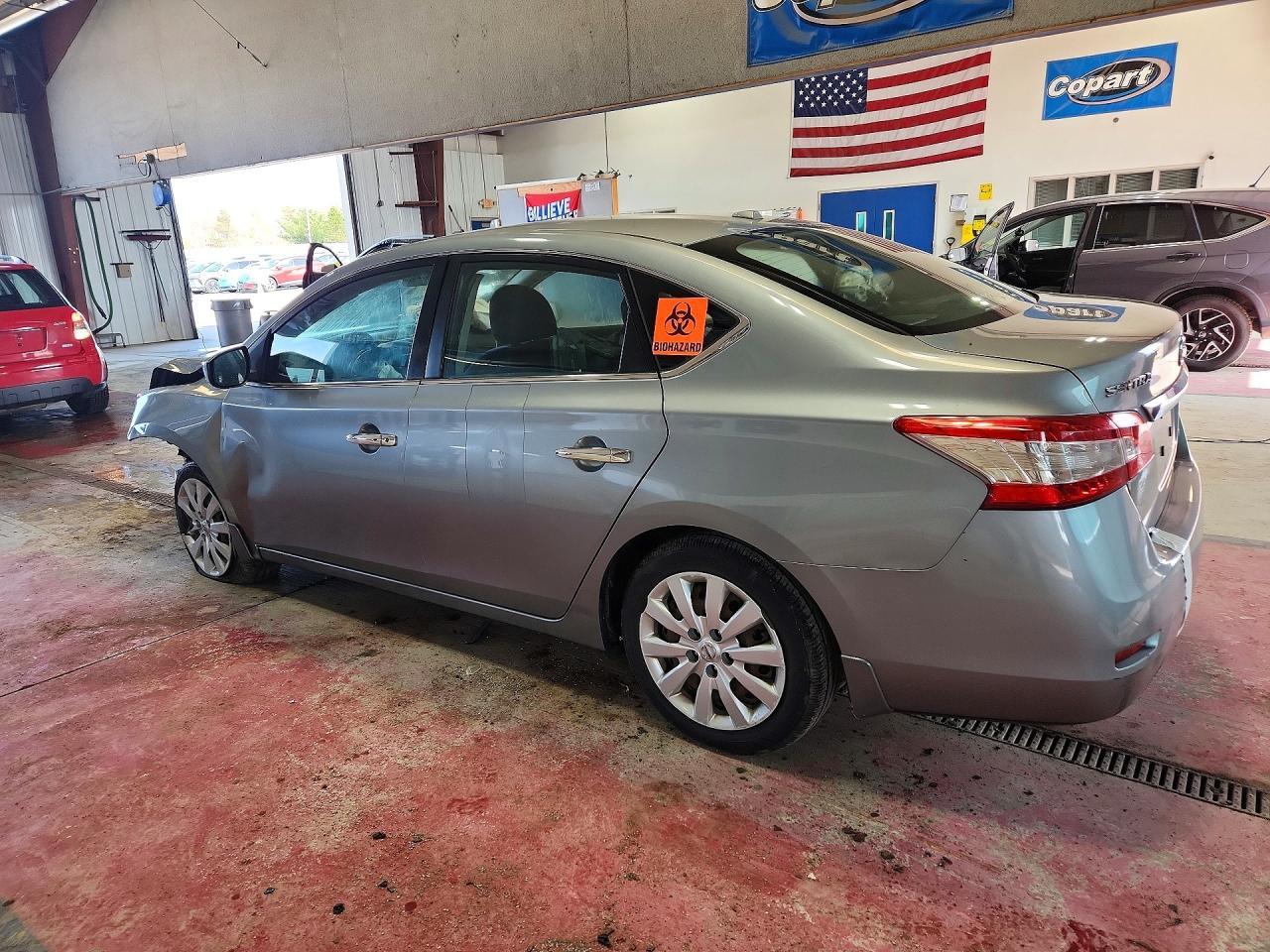 2013 Nissan Sentra S - Фото 2