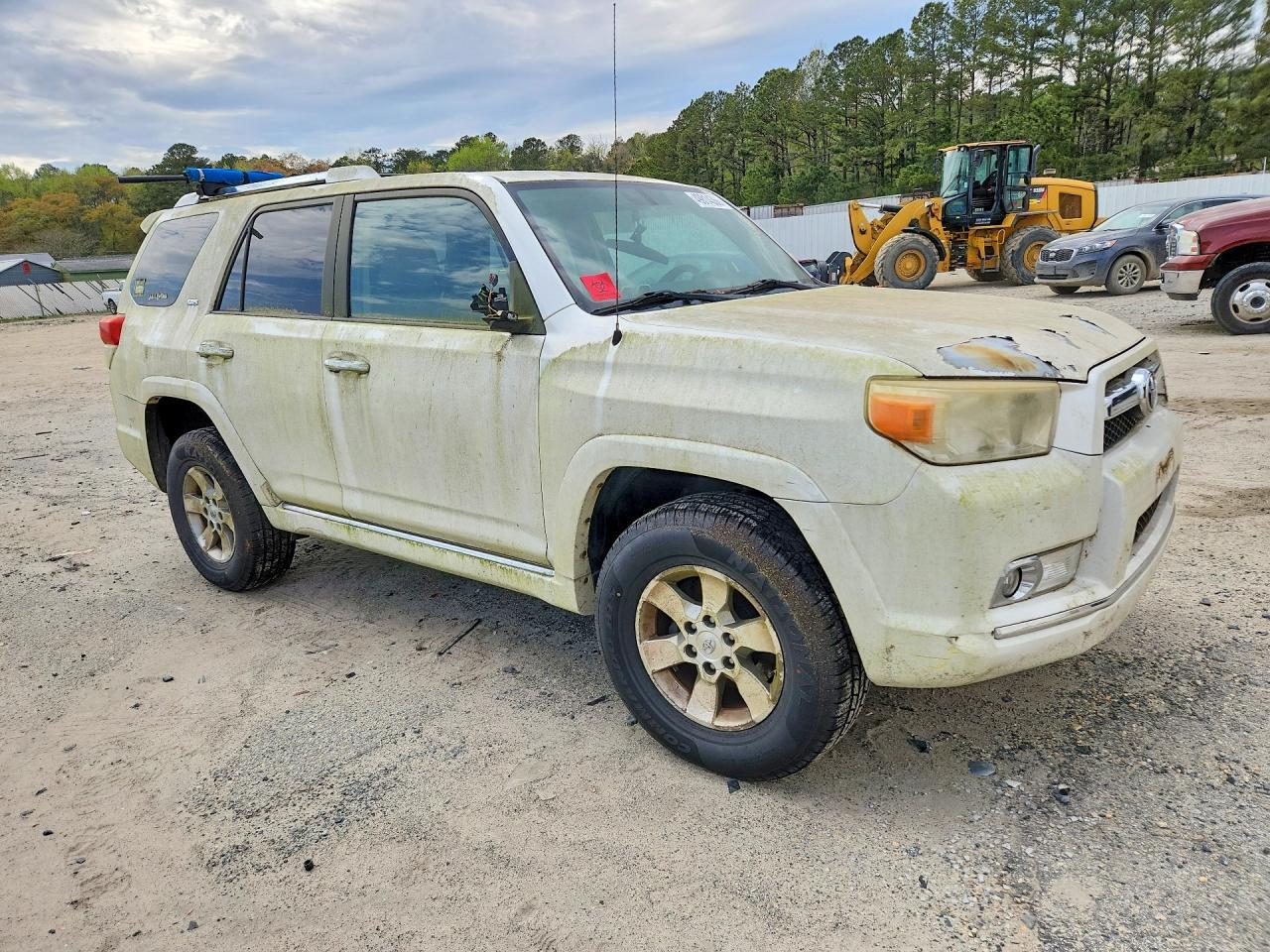 2011 Toyota 4Runner Sr5 - Image 4