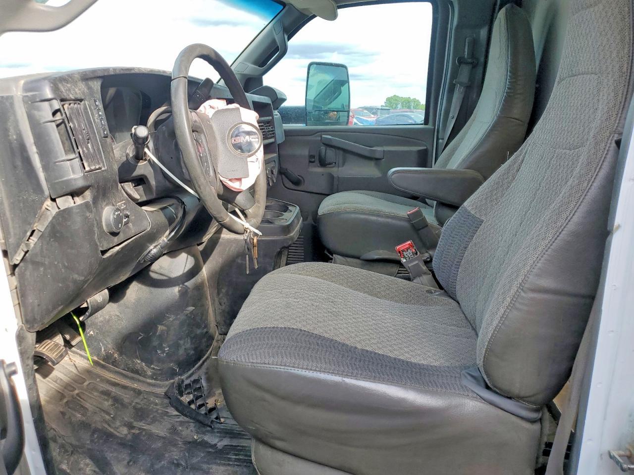 2021 GMC Savana Delivery Truck - Фото 7