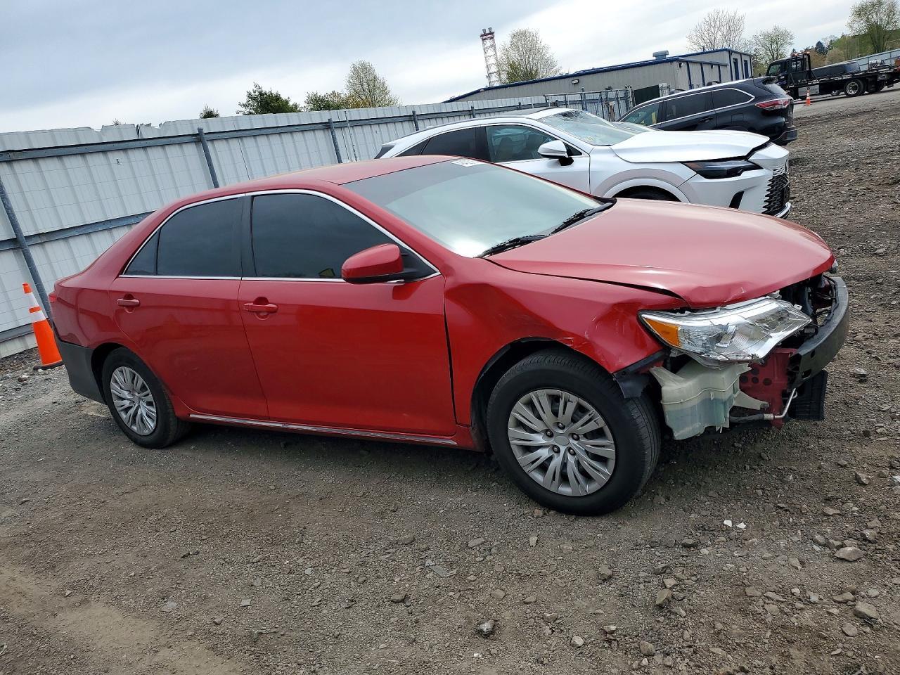 2014 Toyota Camry Le - Image 4