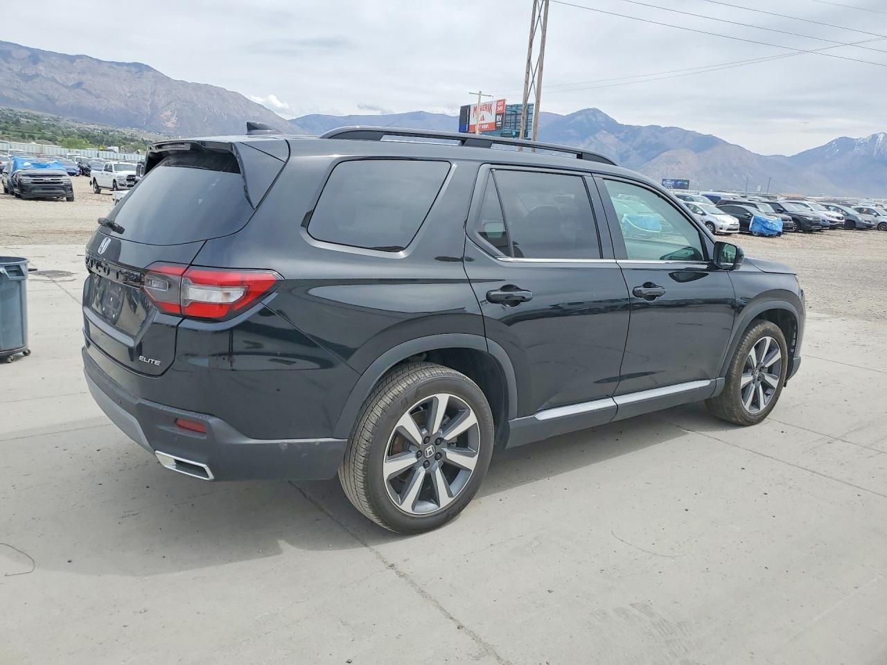 2025 Honda Pilot Elite - Image 3