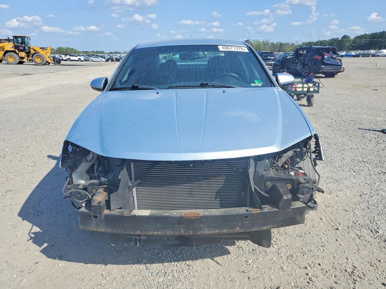 2013 Dodge Avenger R - Image 5