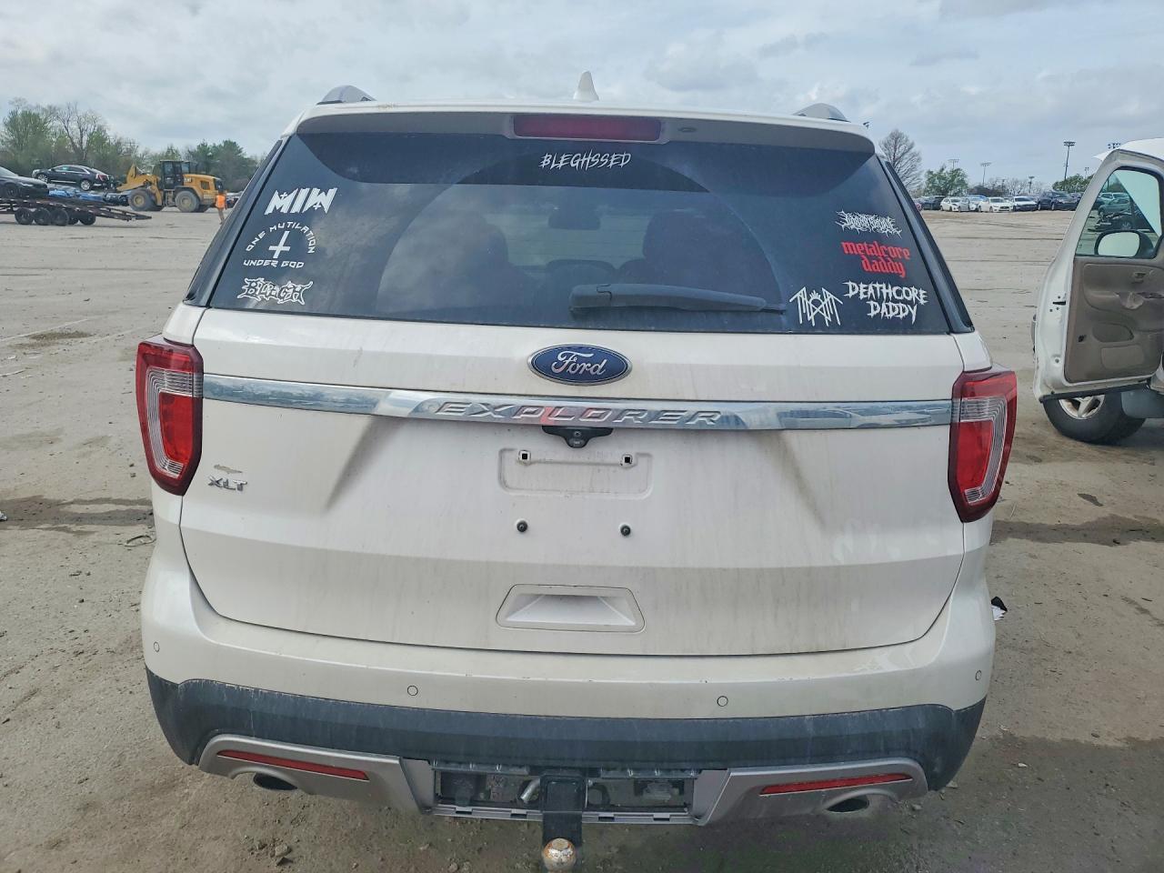 2017 Ford Explorer Xlt - Image 6