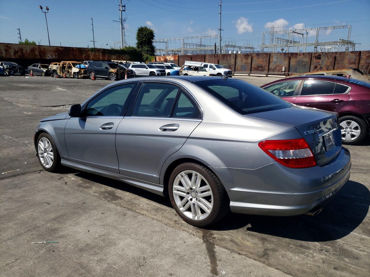 2009 Mercedes-Benz C 300 - Фото 2