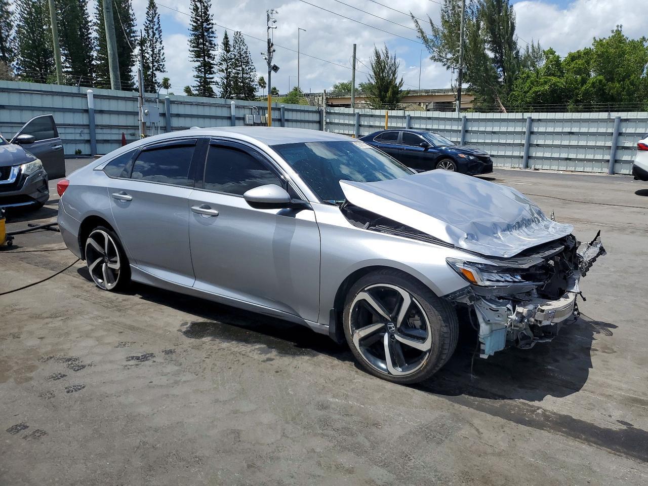 2018 Honda Accord Sport - Image 4