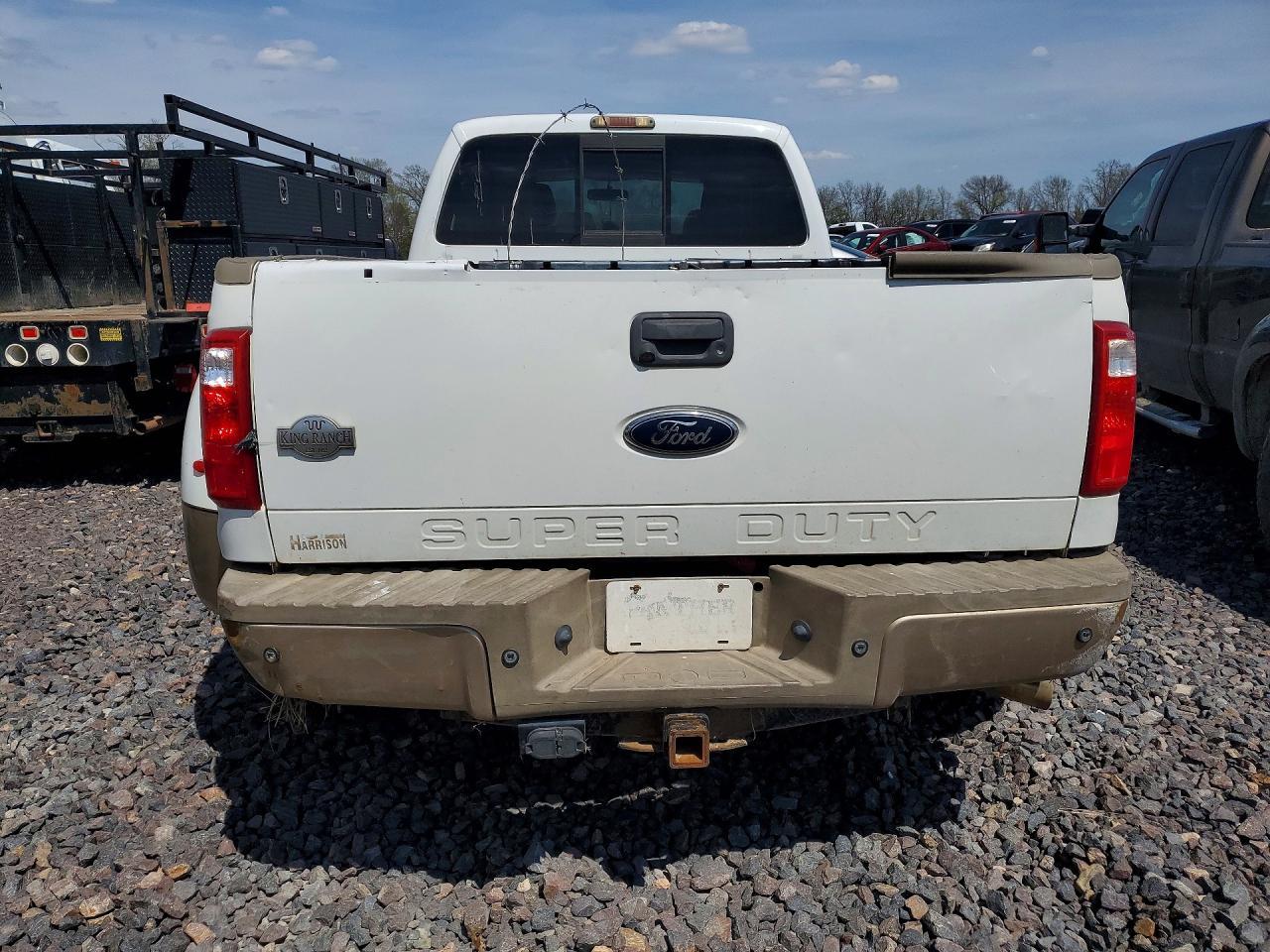 2011 Ford F350 Super Duty - Фото 6