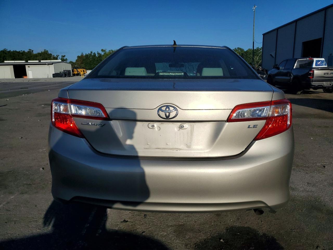 2013 Toyota Camry Le - Image 6