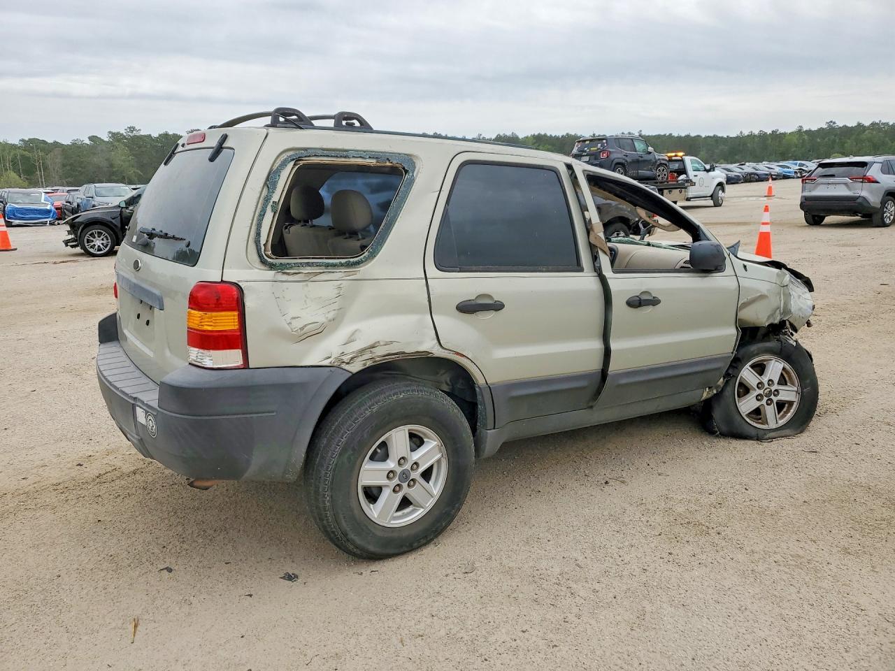 2006 Ford Escape Xls - Фото 3