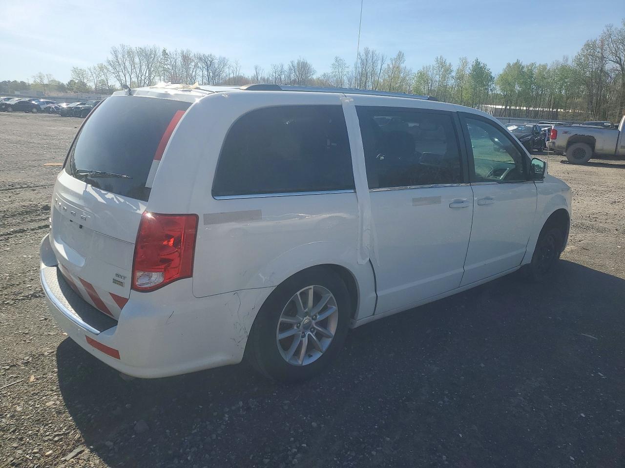 2019 Dodge Grand Caravan Sxt - Image 3