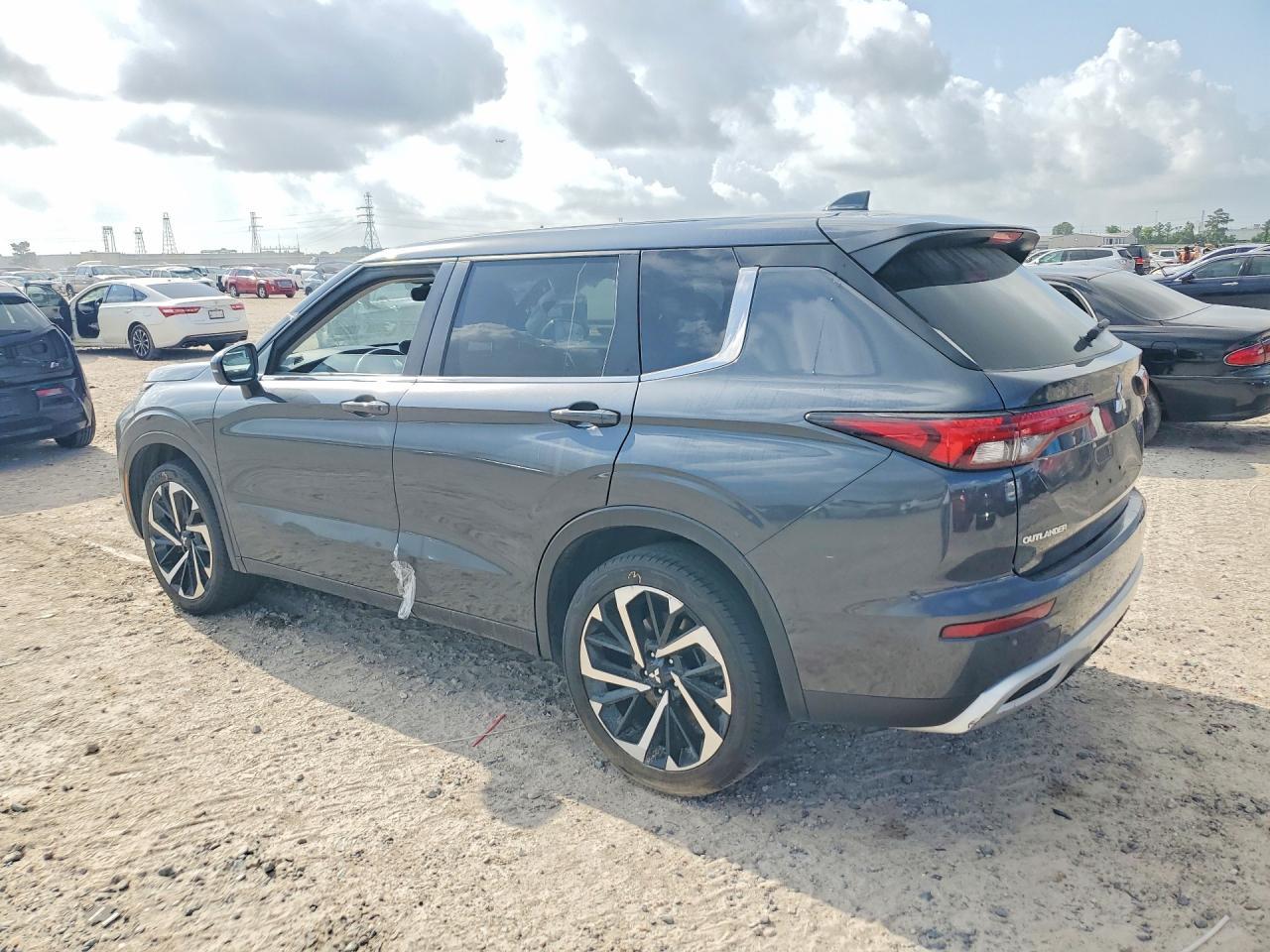 2024 Mitsubishi Outlander Se - Фото 2