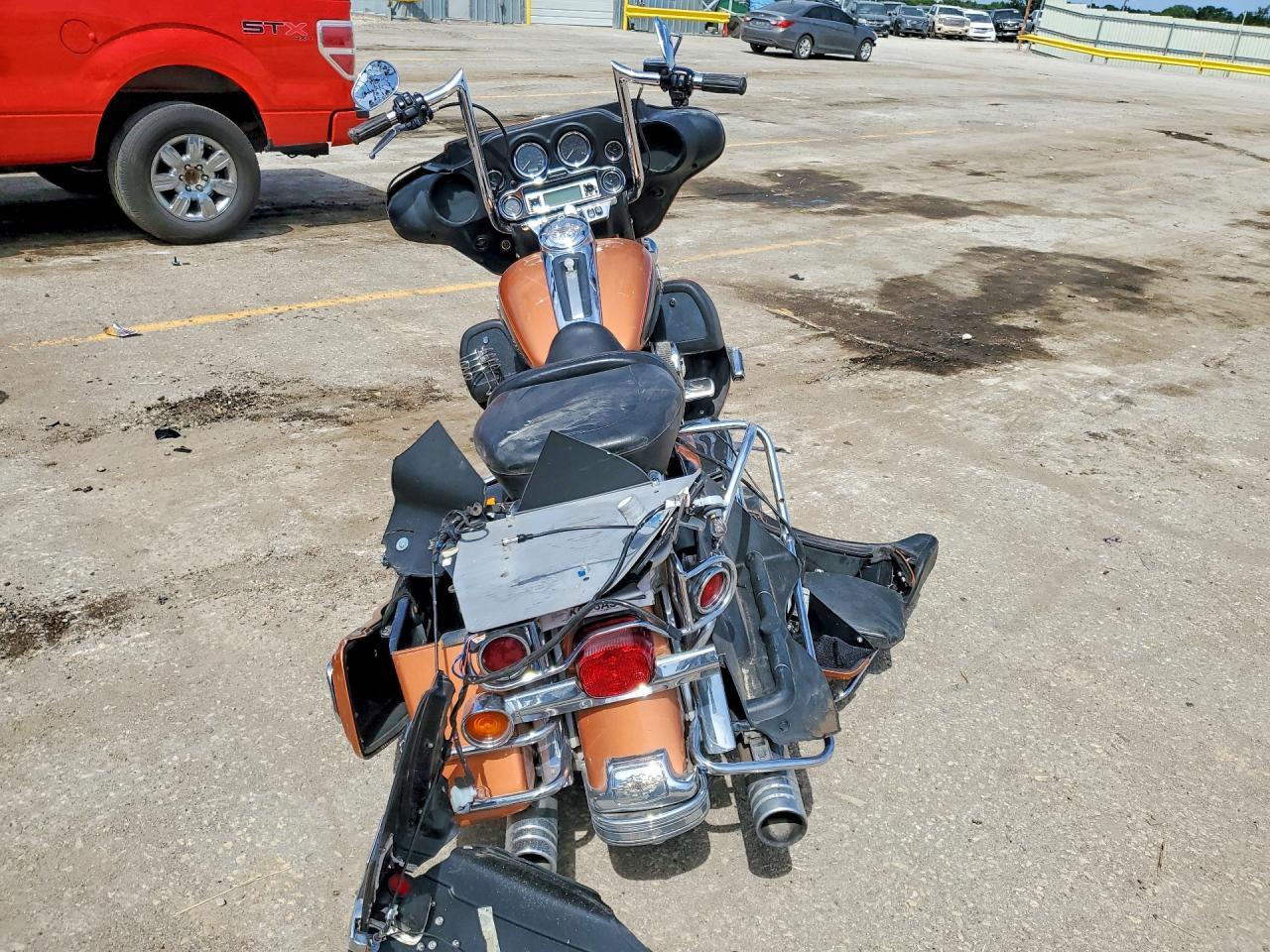2008 Harley-Davidson Flhtcui 105Th Anniversary Edition - Фото 4
