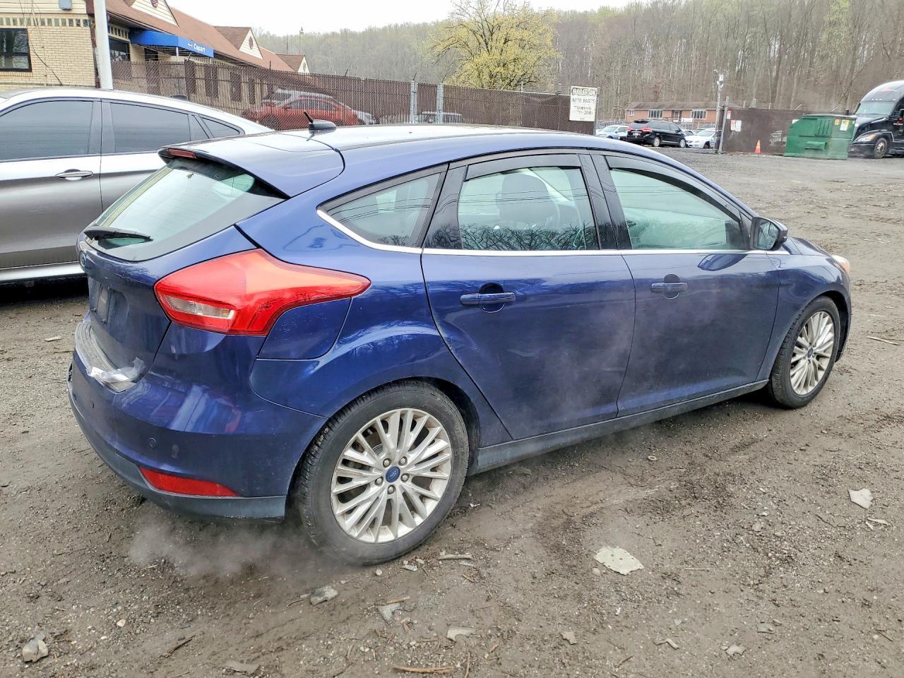 2017 Ford Focus Titanium - Фото 3
