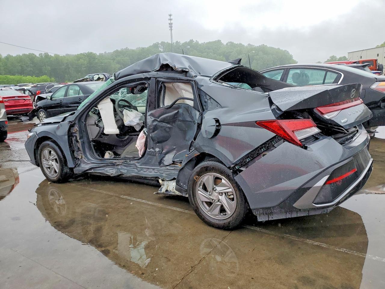 2024 Hyundai Elantra Se - Фото 2