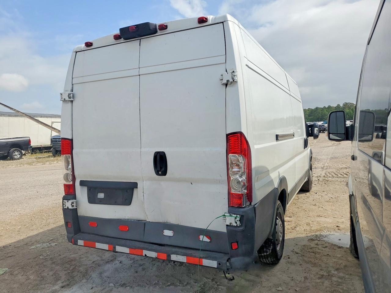 2018 Ram Promaster 3500 Utility / Service Van - Фото 3