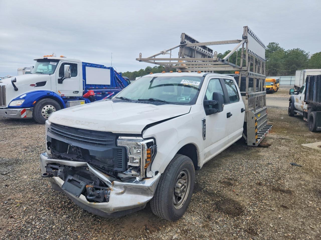 2018 Ford F350 Super Duty - Фото 2