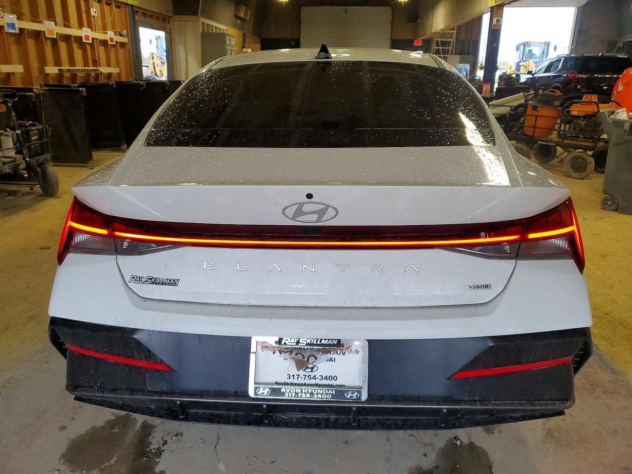 2025 Hyundai Elantra Hybrid Limited - Image 6