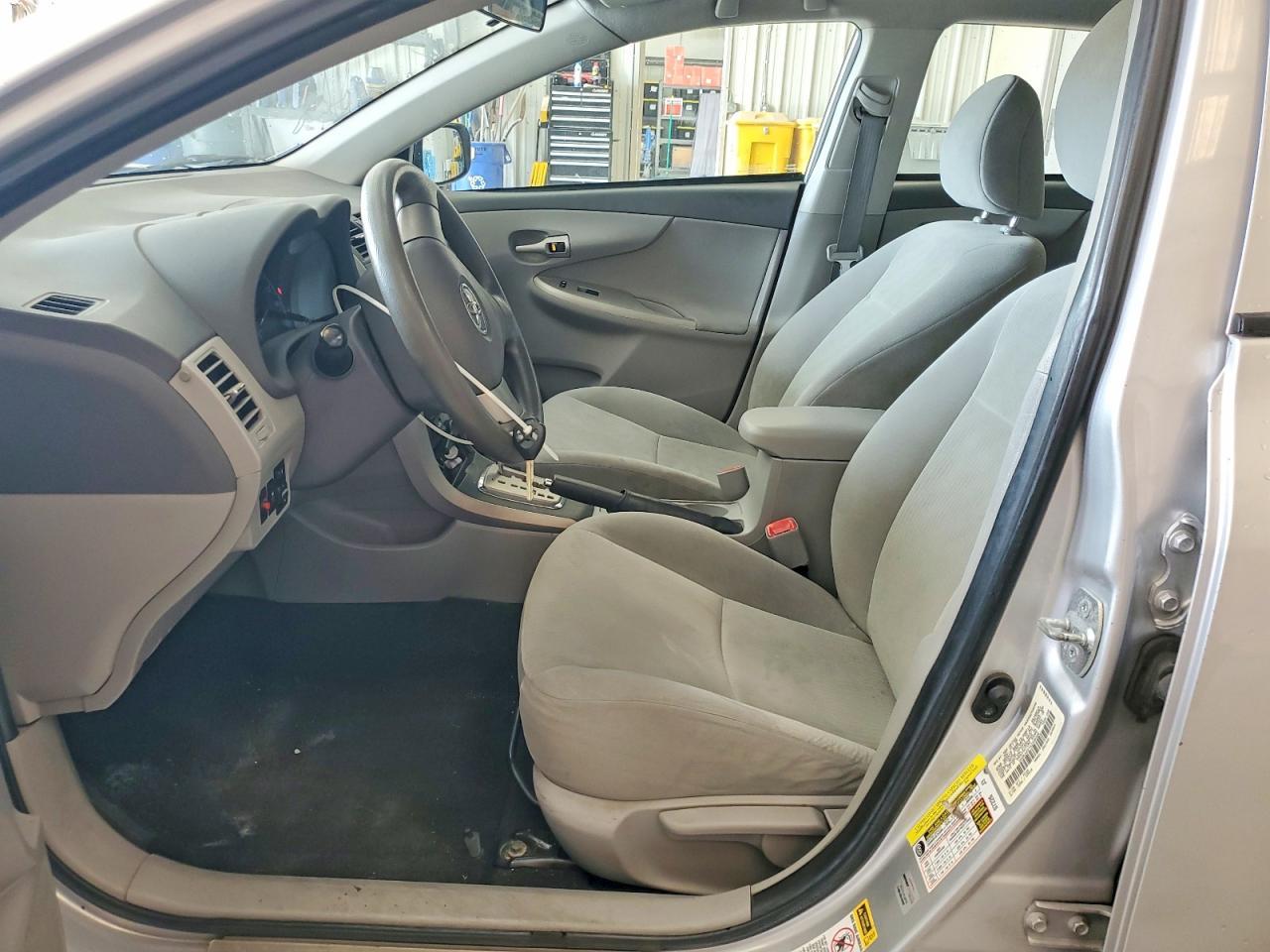 2010 Toyota Corolla Le - Фото 7