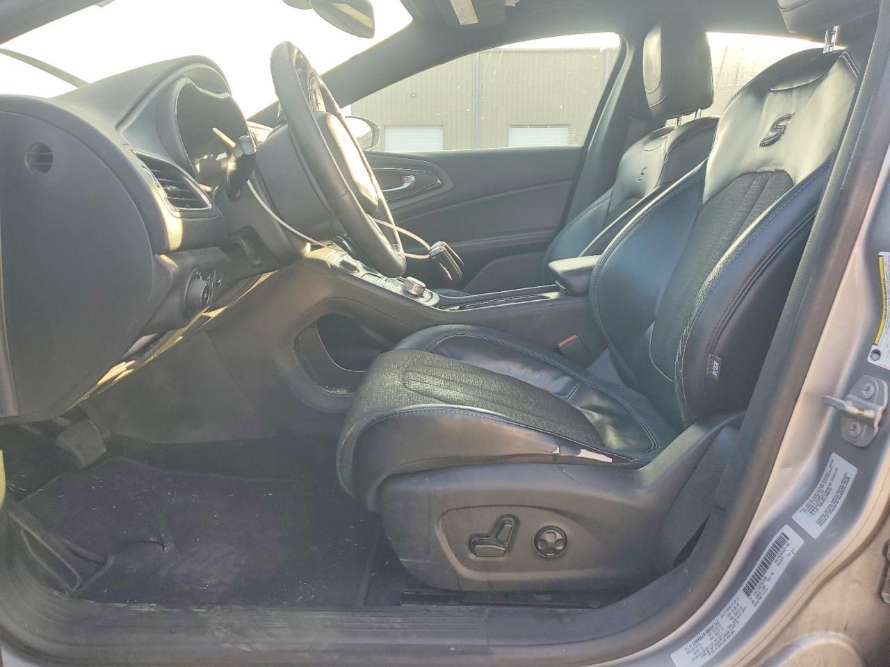 2015 Chrysler 200 S - Фото 7