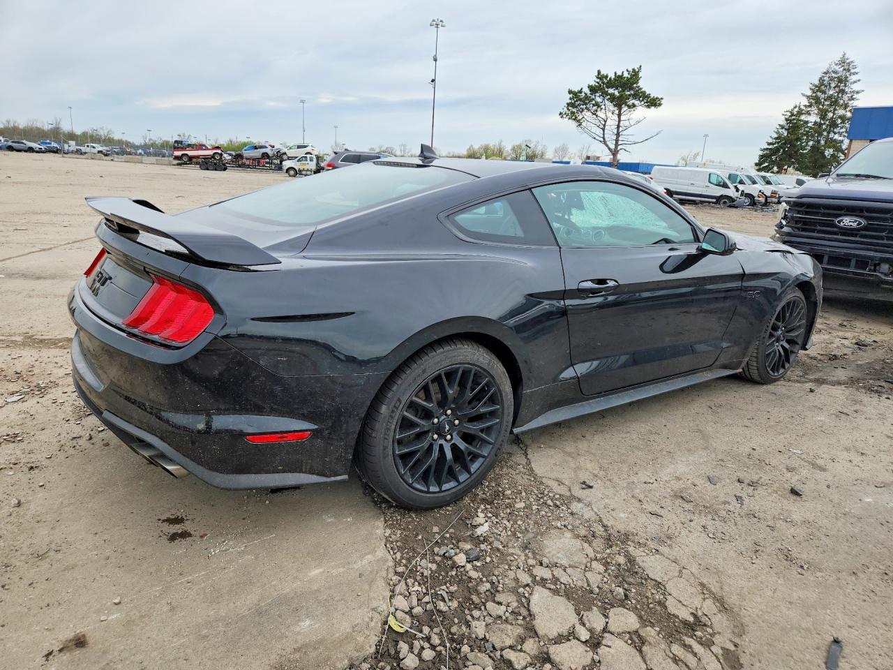2022 Ford Mustang Gt - Image 3