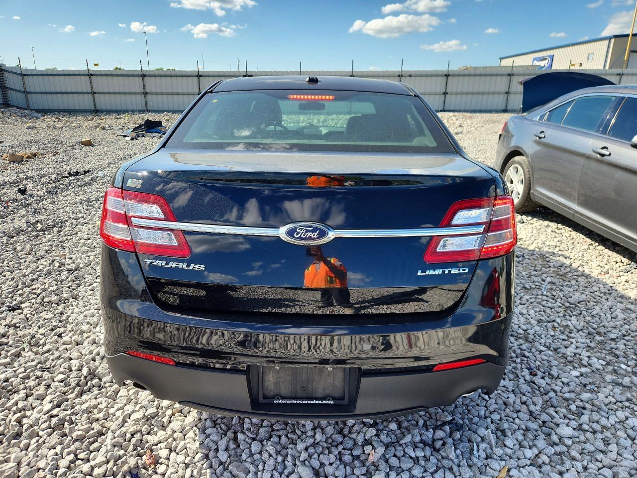 2019 Ford Taurus Limited - Фото 6