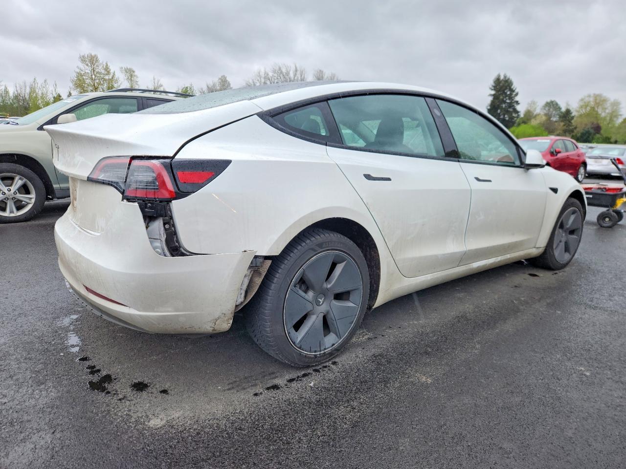 2023 Tesla Model 3 - Фото 3