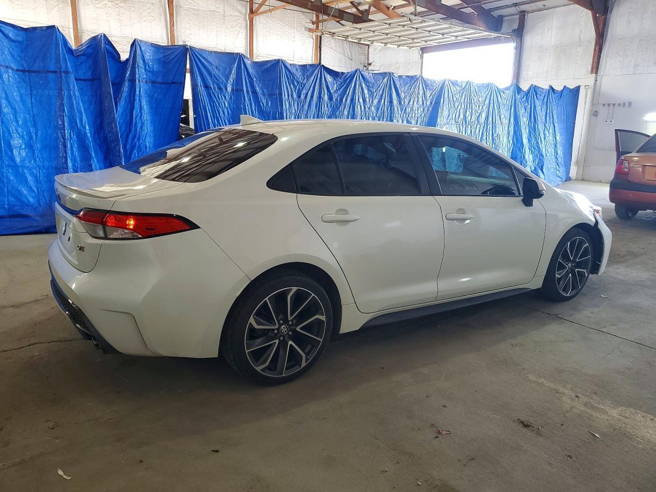 2020 Toyota Corolla Se - Фото 3