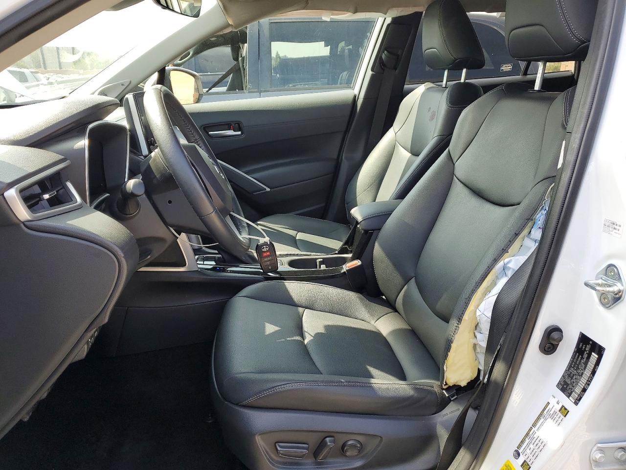 2023 Toyota Corolla Cross Xle - Image 7
