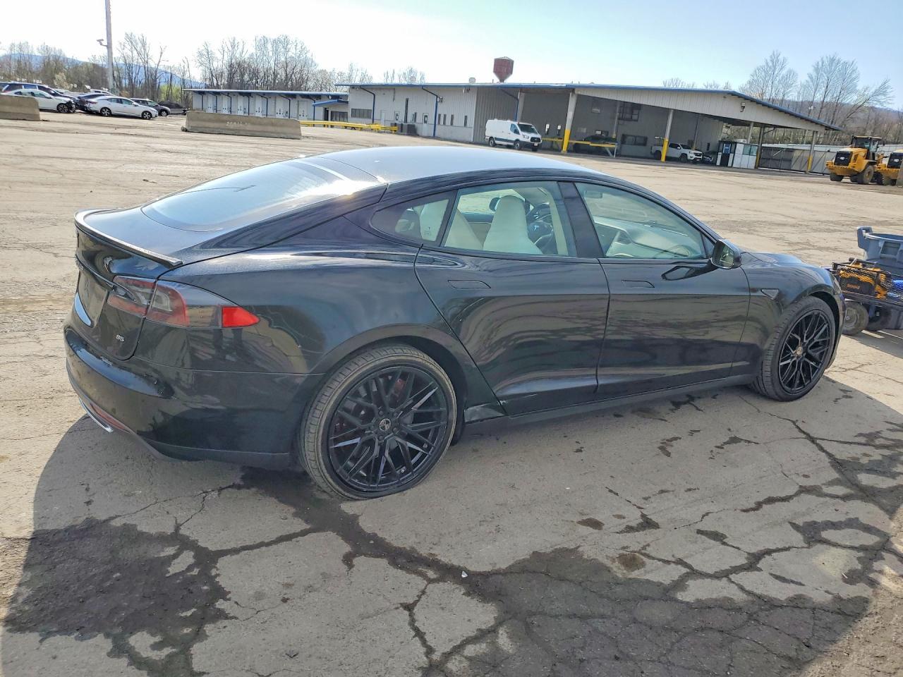 2014 Tesla Model S - Image 3