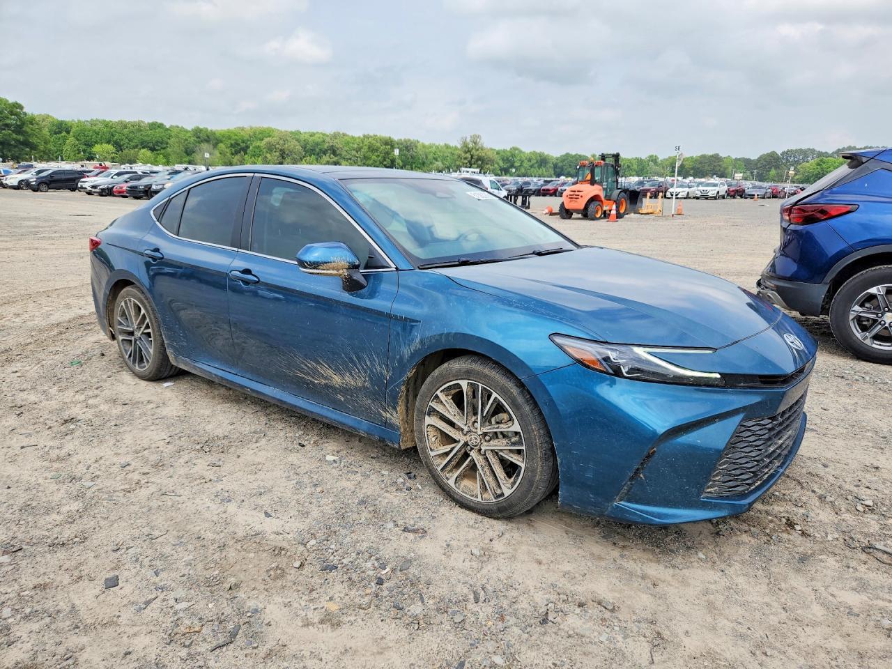 2025 Toyota Camry Xle - Image 4