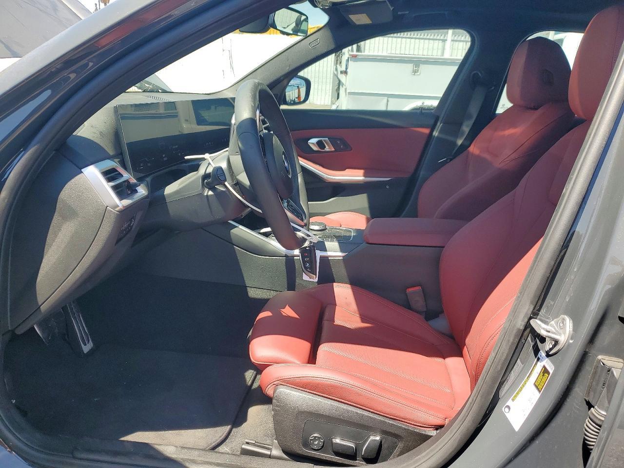 2025 BMW 330I - Фото 7