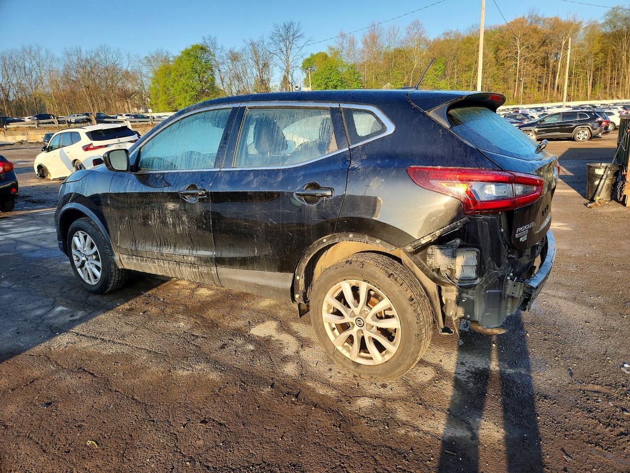 2021 Nissan Rogue Sport S - Фото 2